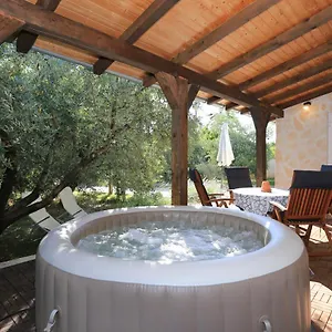  Vila Hacienda Mia With Yacuzzi,bbq , Free Parking Croatia