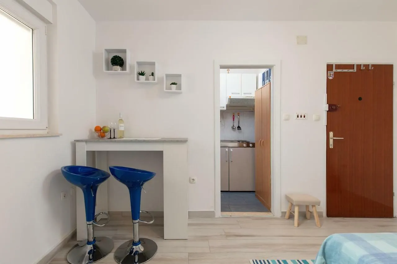 Le Ines Apartment Split